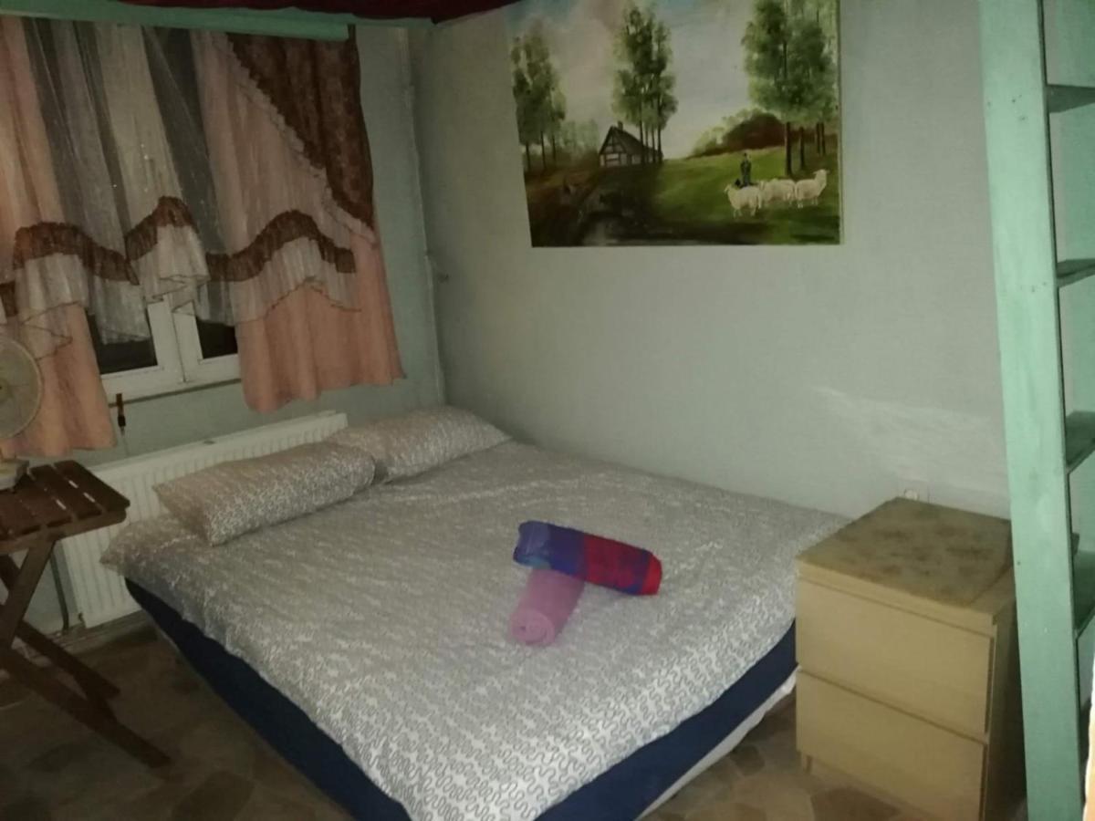 Room In Studio - Studio Nearby Central Station Antwerpia Zewnętrze zdjęcie